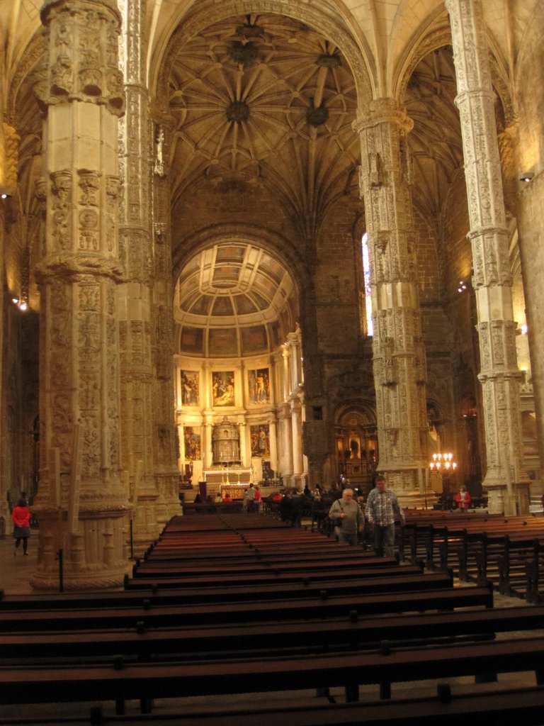15-Inside the church of the Mosteiro dos Jerónimos.jpg - Inside the church of the Mosteiro dos Jerónimos